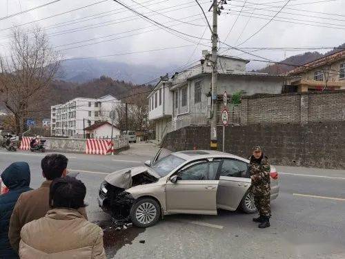 汉中车祸实时报道